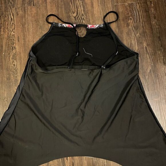 New bathing suite tanking top - Picture 2 of 4